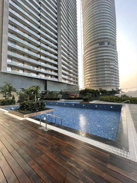 Apartment Supernova Noida New Delhi
